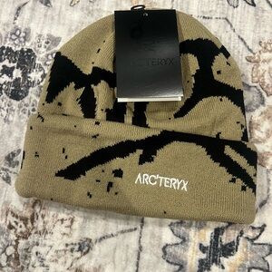 Arc'teryx Olive and Black Knit Beanie